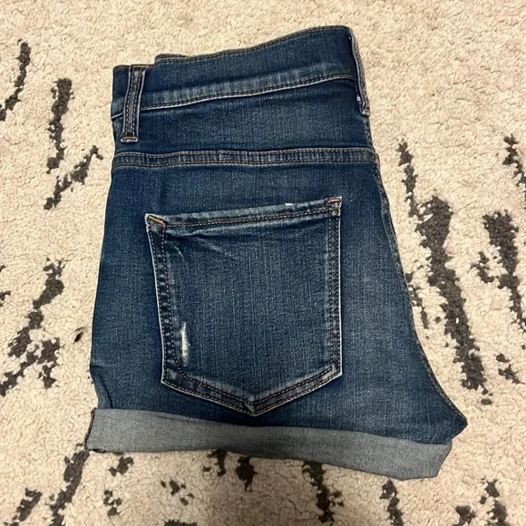 EXPRESS Jean shorts - Picture 2 of 5